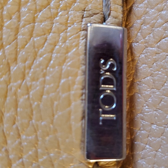 Tod's Mustard Shoulder Bag - Picture 2 of 8